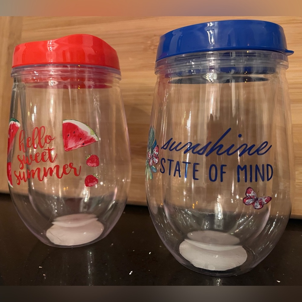 2 summer wine tumblers NEW 🍷